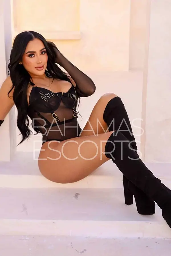 Classy Bahamas escort for upscale social and travel bookings