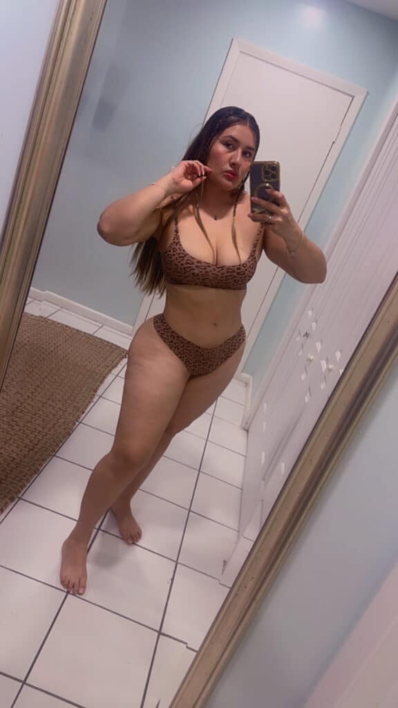 Sexy colombiana atrevida cariñosa